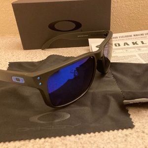 Oakley Holbrook Polarized blue lens